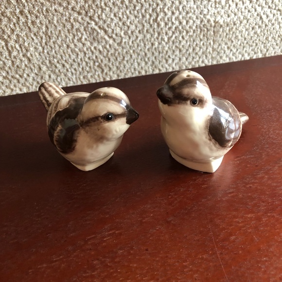Pfaltzgraff Bird Salt and Pepper Shakers - Picture 3 of 5